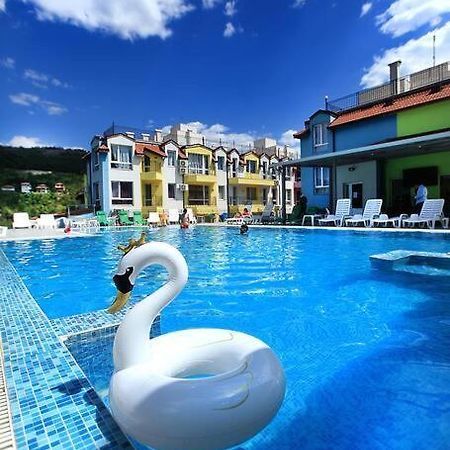 Modern Delux Apartments In Flowers&Pool Private Complex バルチク エクステリア 写真