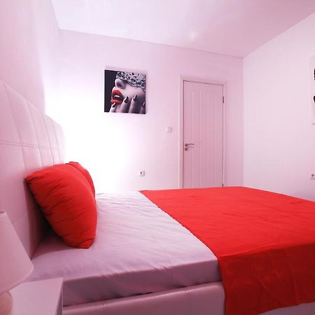 Modern Delux Apartments In Flowers&Pool Private Complex バルチク エクステリア 写真