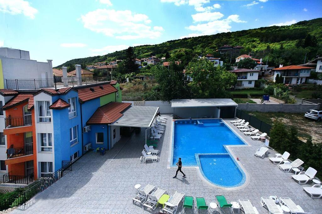 Modern Delux Apartments In Flowers&Pool Private Complex バルチク エクステリア 写真