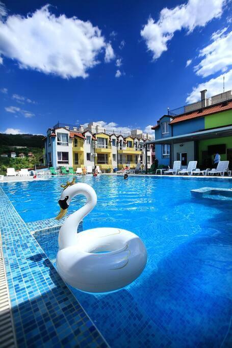 Modern Delux Apartments In Flowers&Pool Private Complex バルチク エクステリア 写真
