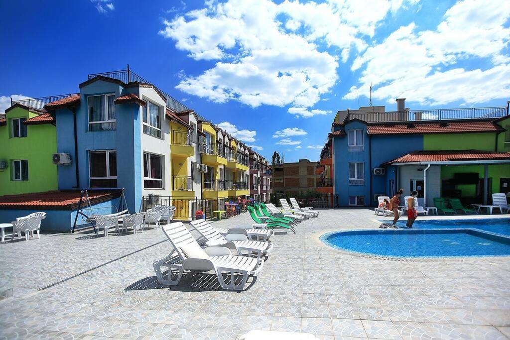Modern Delux Apartments In Flowers&Pool Private Complex バルチク エクステリア 写真