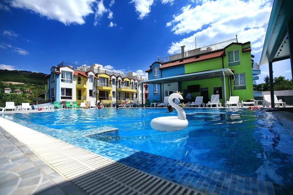Modern Delux Apartments In Flowers&Pool Private Complex バルチク エクステリア 写真