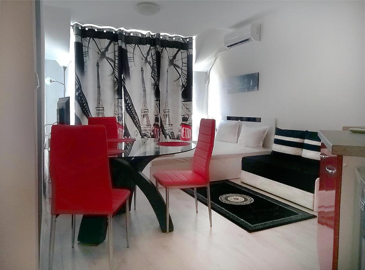 Modern Delux Apartments In Flowers&Pool Private Complex バルチク エクステリア 写真