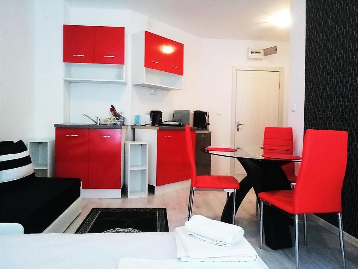 Modern Delux Apartments In Flowers&Pool Private Complex バルチク エクステリア 写真