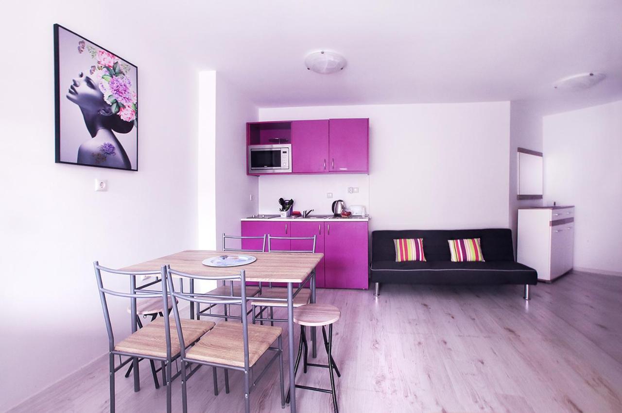 Modern Delux Apartments In Flowers&Pool Private Complex バルチク エクステリア 写真